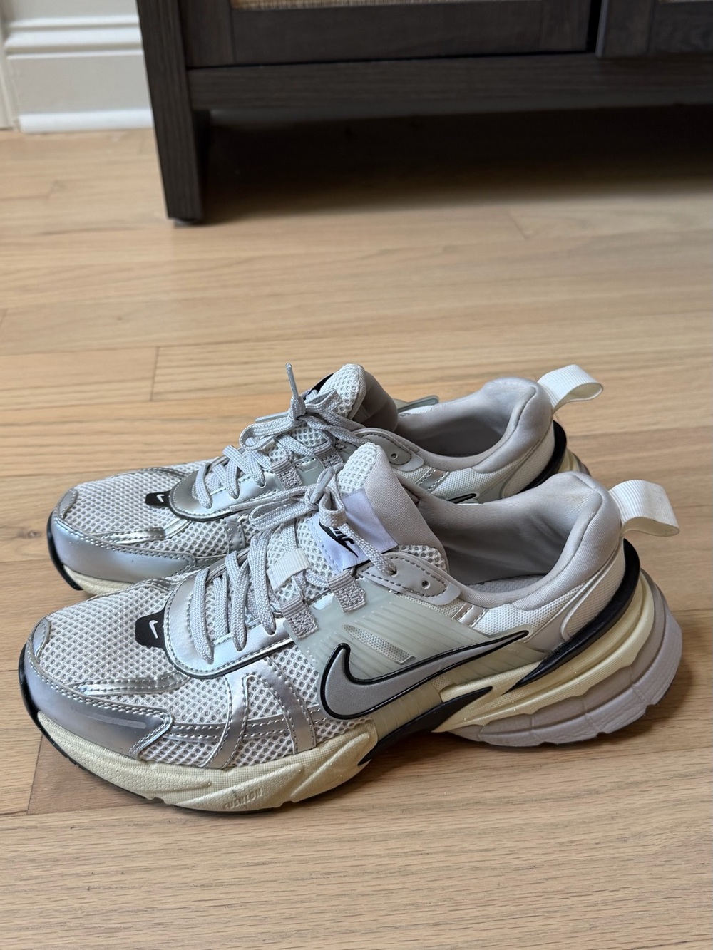 Nike V5 RNR Cream and White Mesh Sneakers